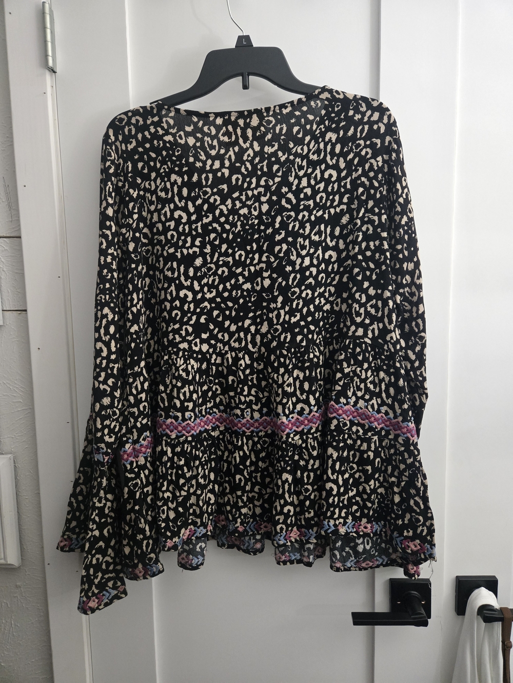 Anthropologie Black and Cream Leopard V-Neck Peasant Top with Embroidered Trim - Picture 3 of 5